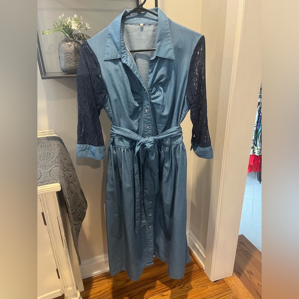 Boutique Jean/ chambray and lace dress size large.